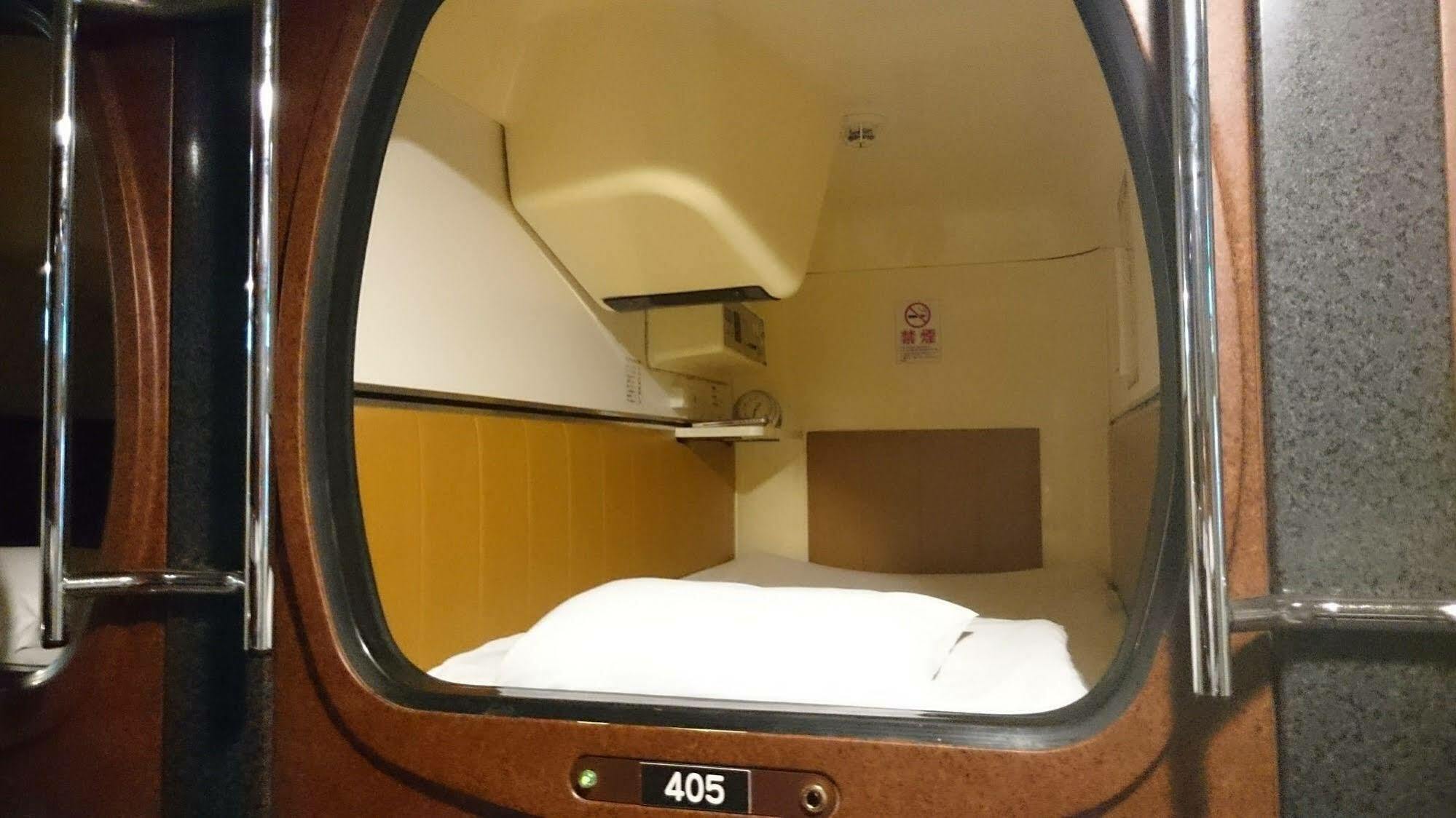 Capsule And Sauna New Japan Ex Хирошима Екстериор снимка
