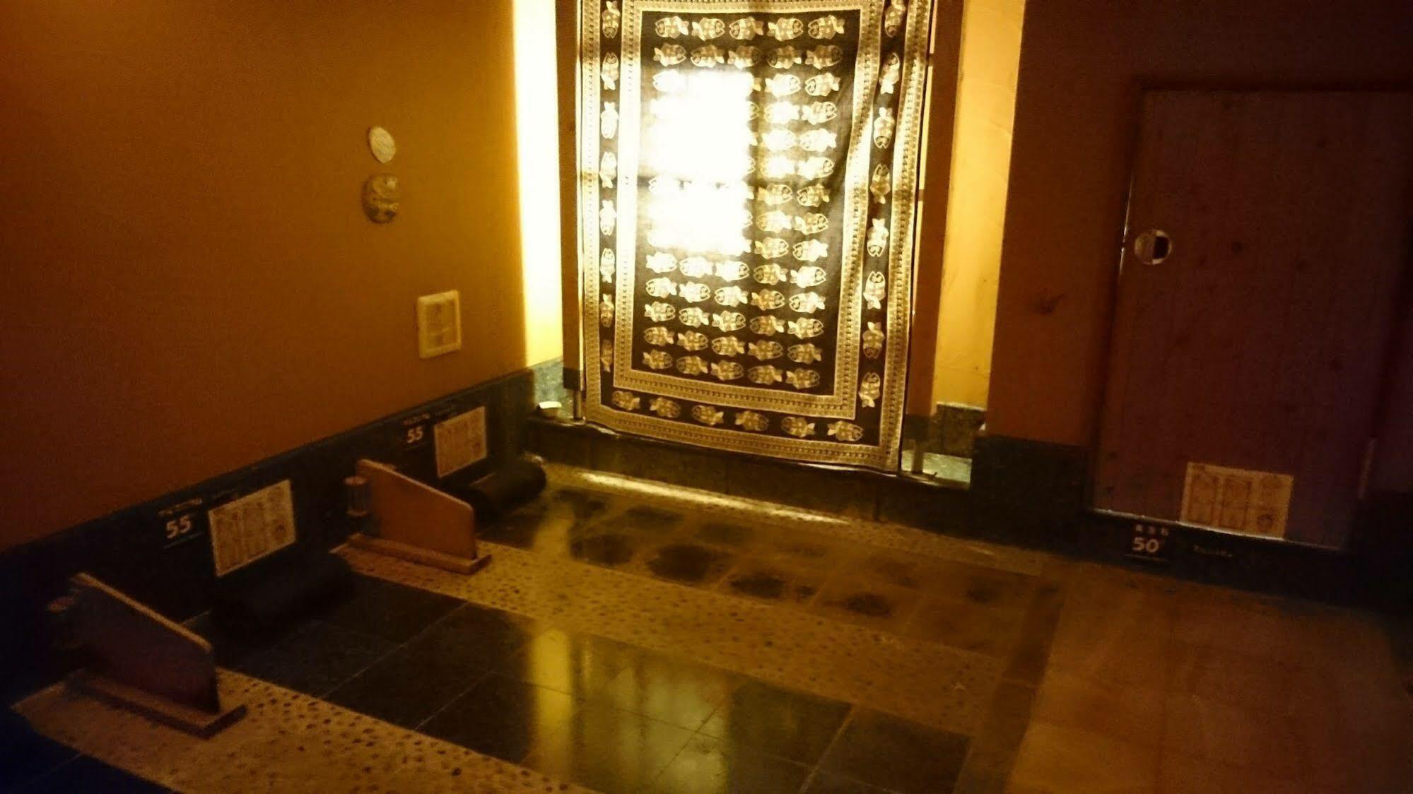 Capsule And Sauna New Japan Ex Хирошима Екстериор снимка
